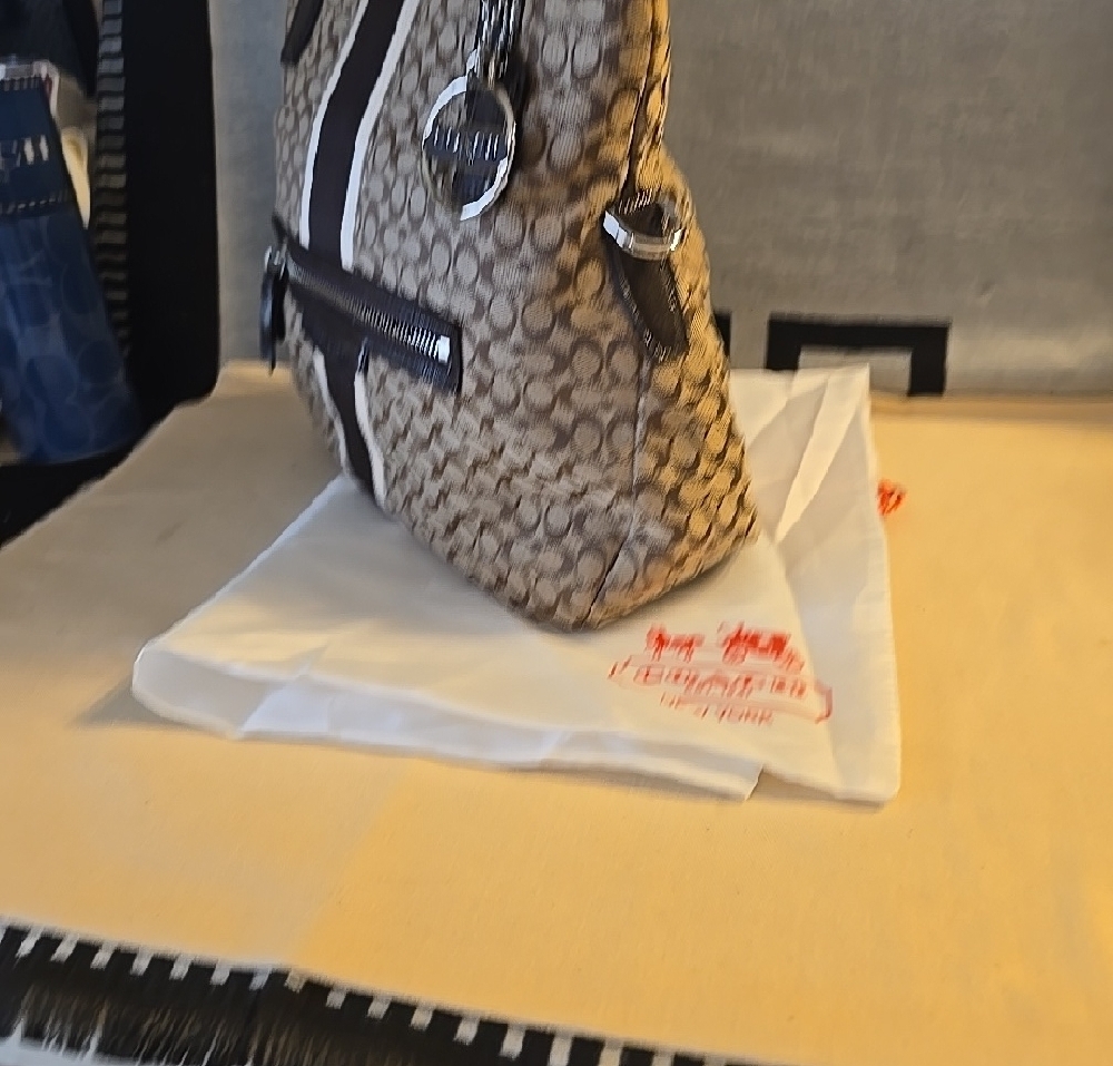 Coach Brown Signature Stripe Shoulder Bag with Dark Brown and Cream Accents - Picture 5 of 8